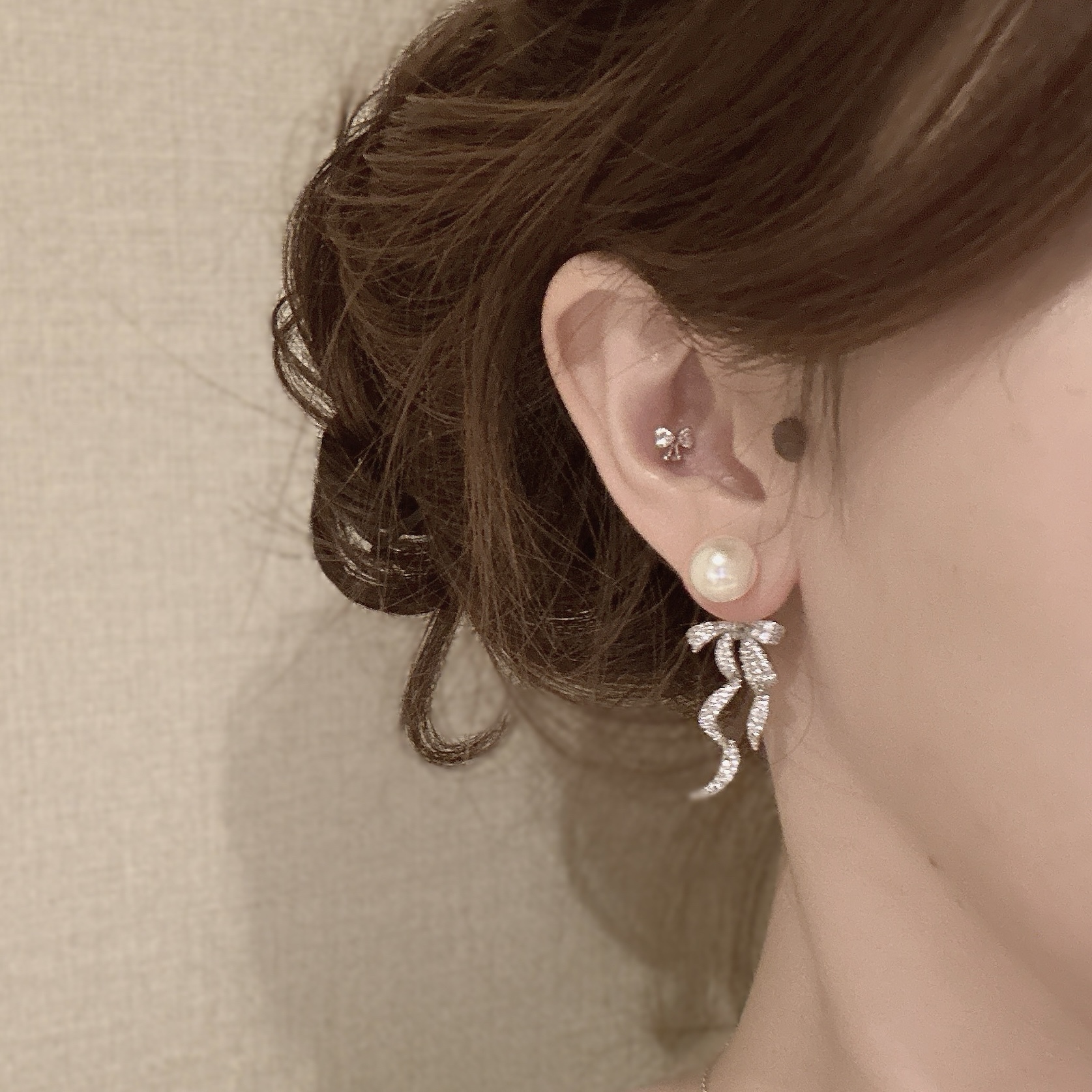 B54珍珠滿鑽蝴蝶結前後扣垂吊