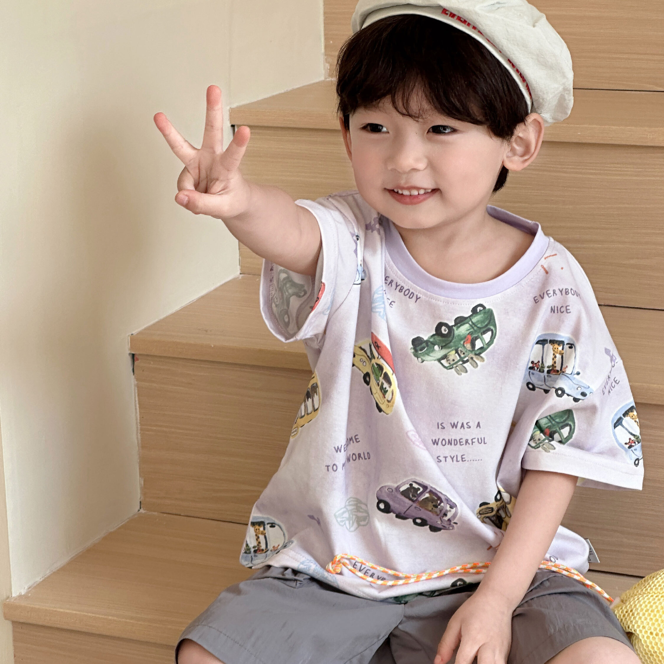 【H50351】手繪塗鴉動物開車車上衣＊二色