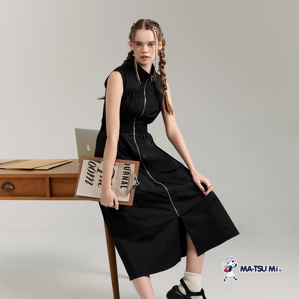 MA‧TSU Mi 立領無袖拉鍊鬆緊腰造型剪接長洋裝(黑)
