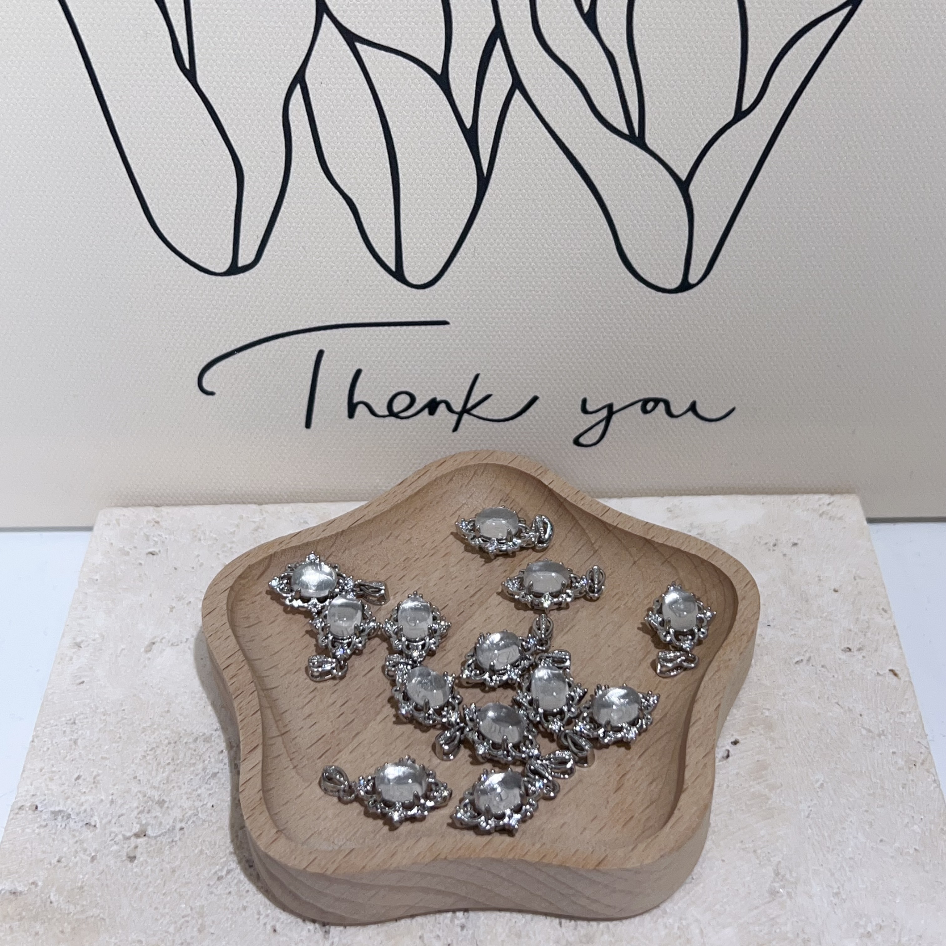 白水晶花托吊墜