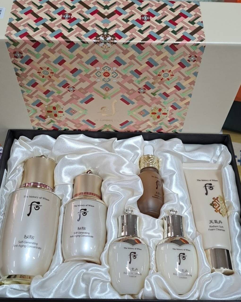 【預購】AK061010 The Whoo 后 秘貼再生精華套裝