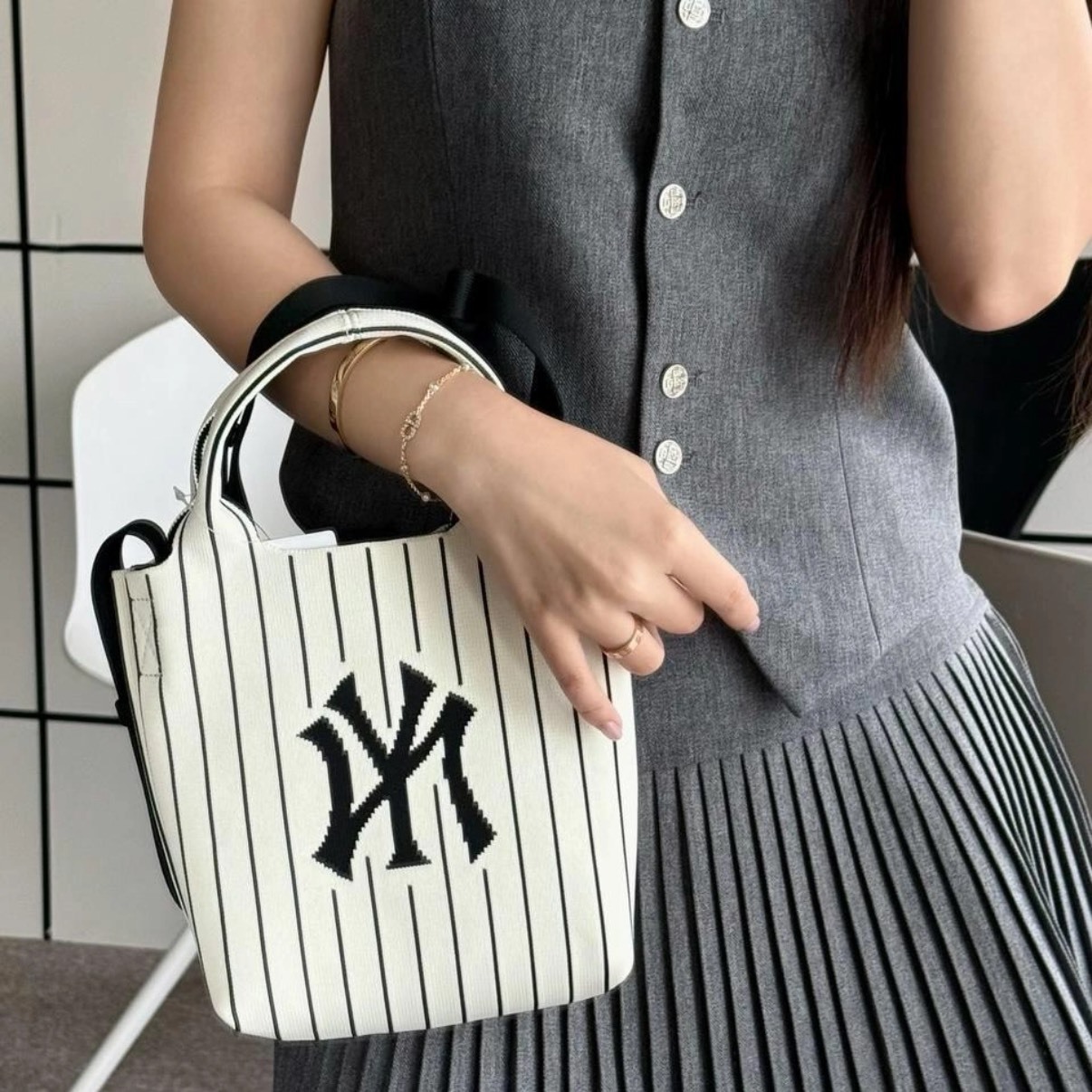 MLB 條紋大LOGO標誌手提包