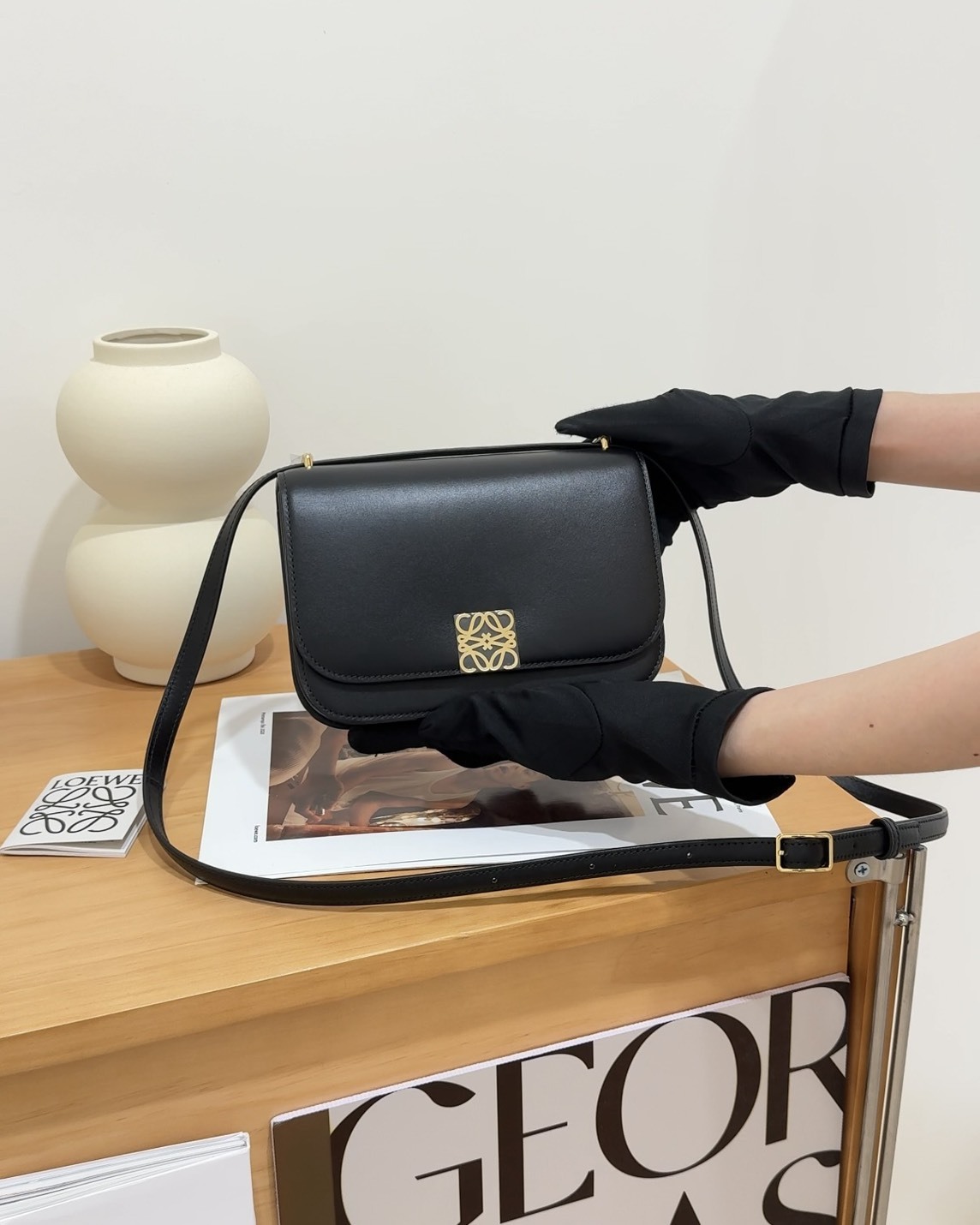 LOEWE｜GOYA 小號斜跨包 黑色