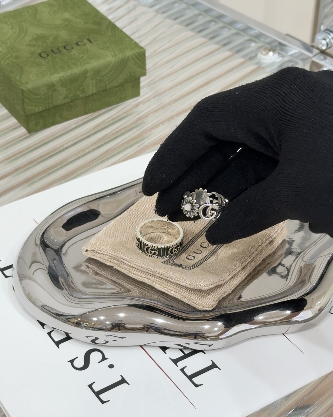 GUCCI｜小花粉戒指 男女同款