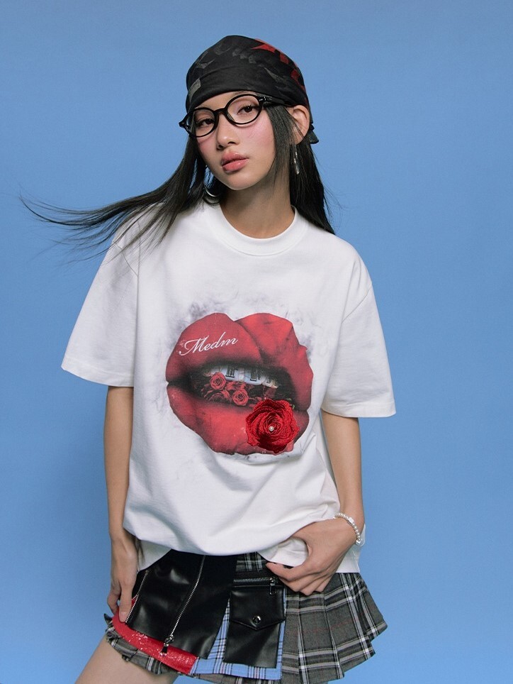 MEDM 玫瑰紅唇 珍珠 短袖 T