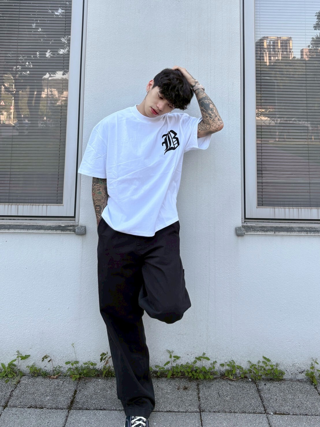 《S.V》BOXY刺繡歌德字短T