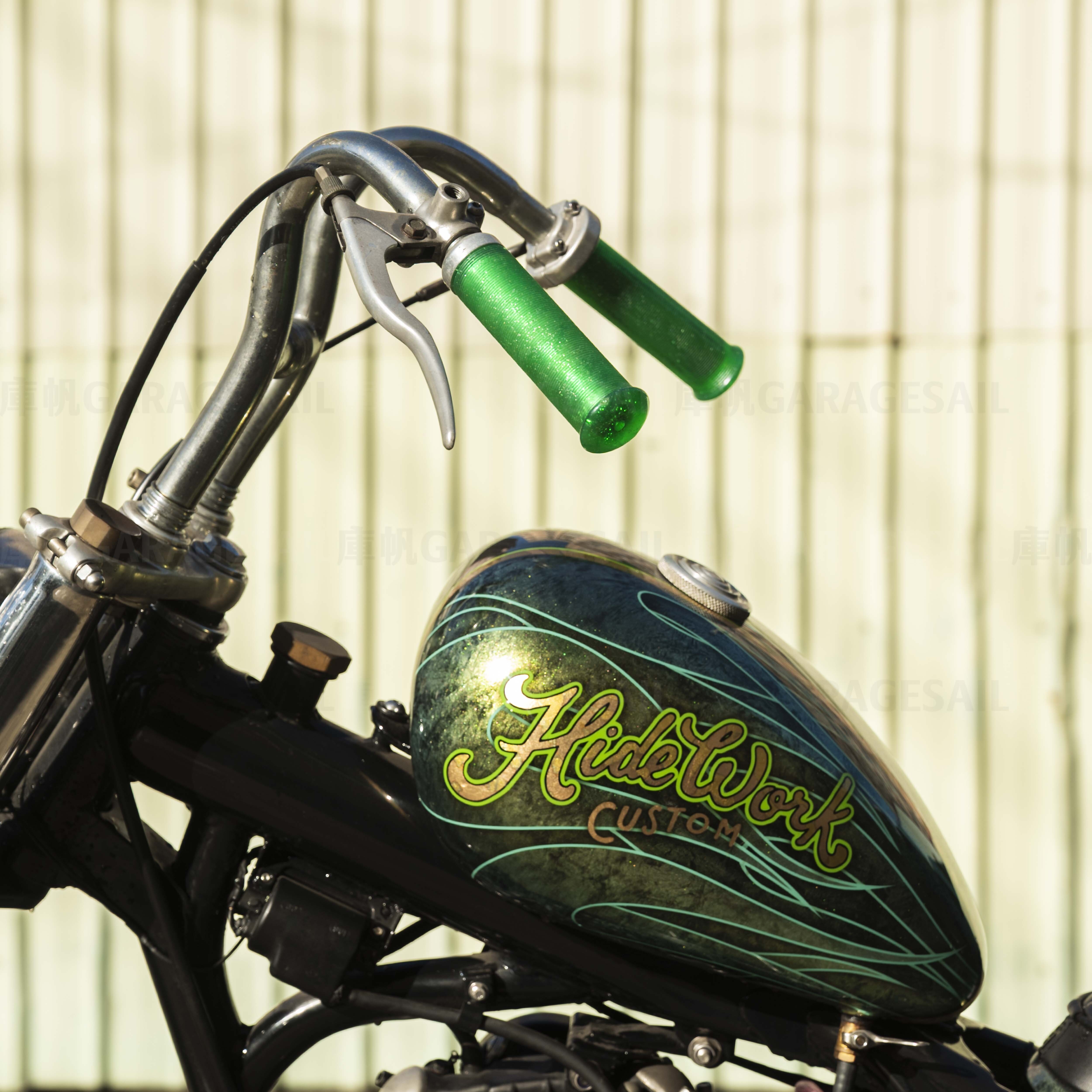 橡膠 握把套 橫條紋 - 金蔥綠 (7/8吋)