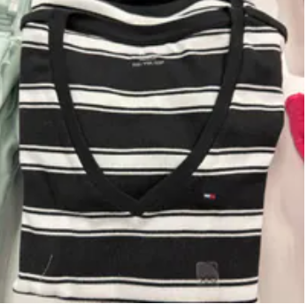 [S] TOMMY HILFIGER BLACK VNECK STRIPE FAVORITE TSHIRT, 76J5527-001 (STH1286)