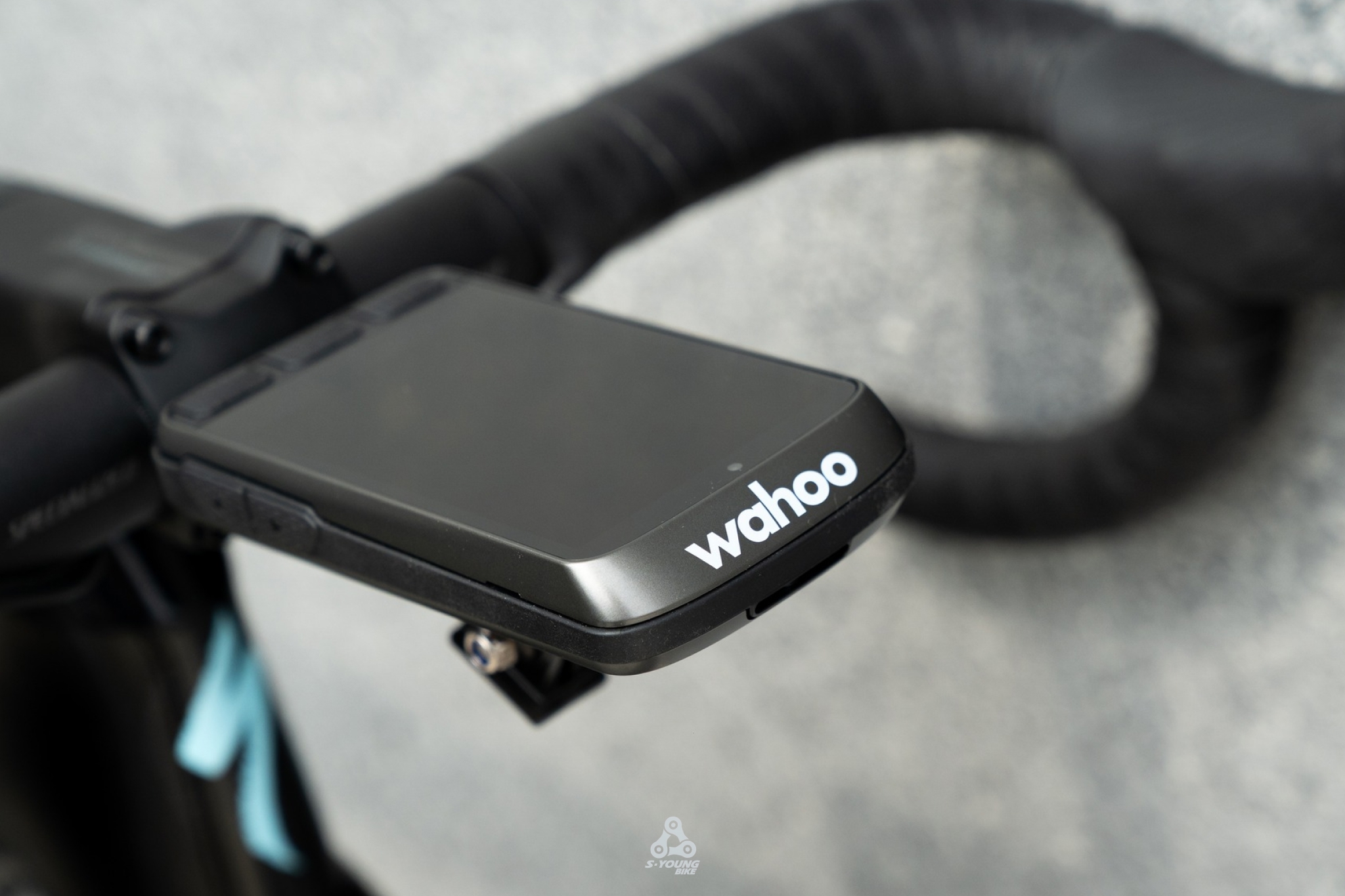 現貨【Wahoo】ELEMNT ACE 智慧觸控型彩色自行車錶 / 內附碼表座