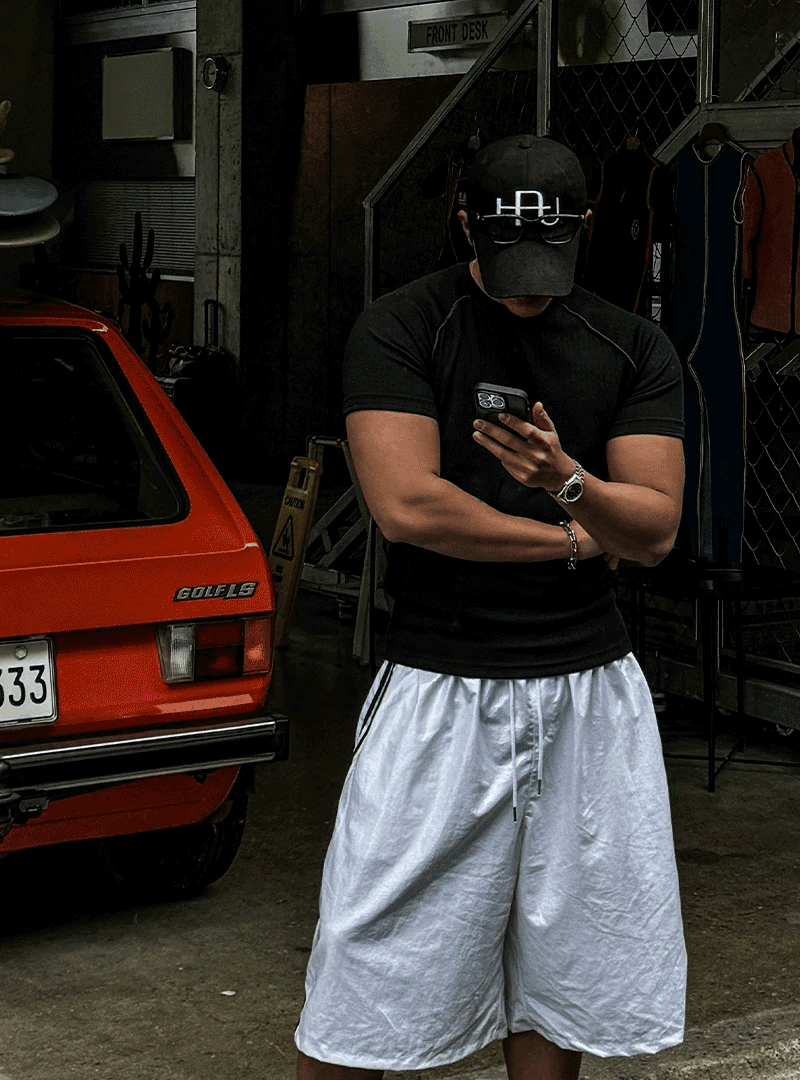 反向插肩袖肌肉型短袖上衣