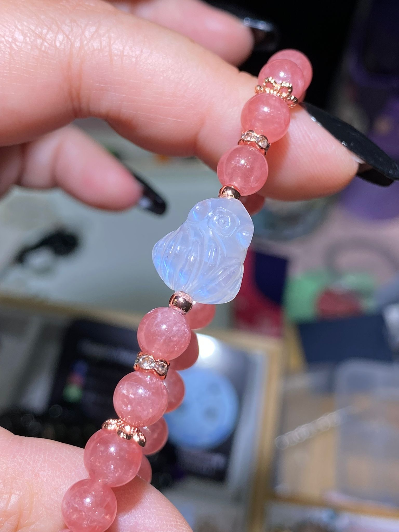 6.6-6.8MM冰種紅紋石配月亮石趴趴狐