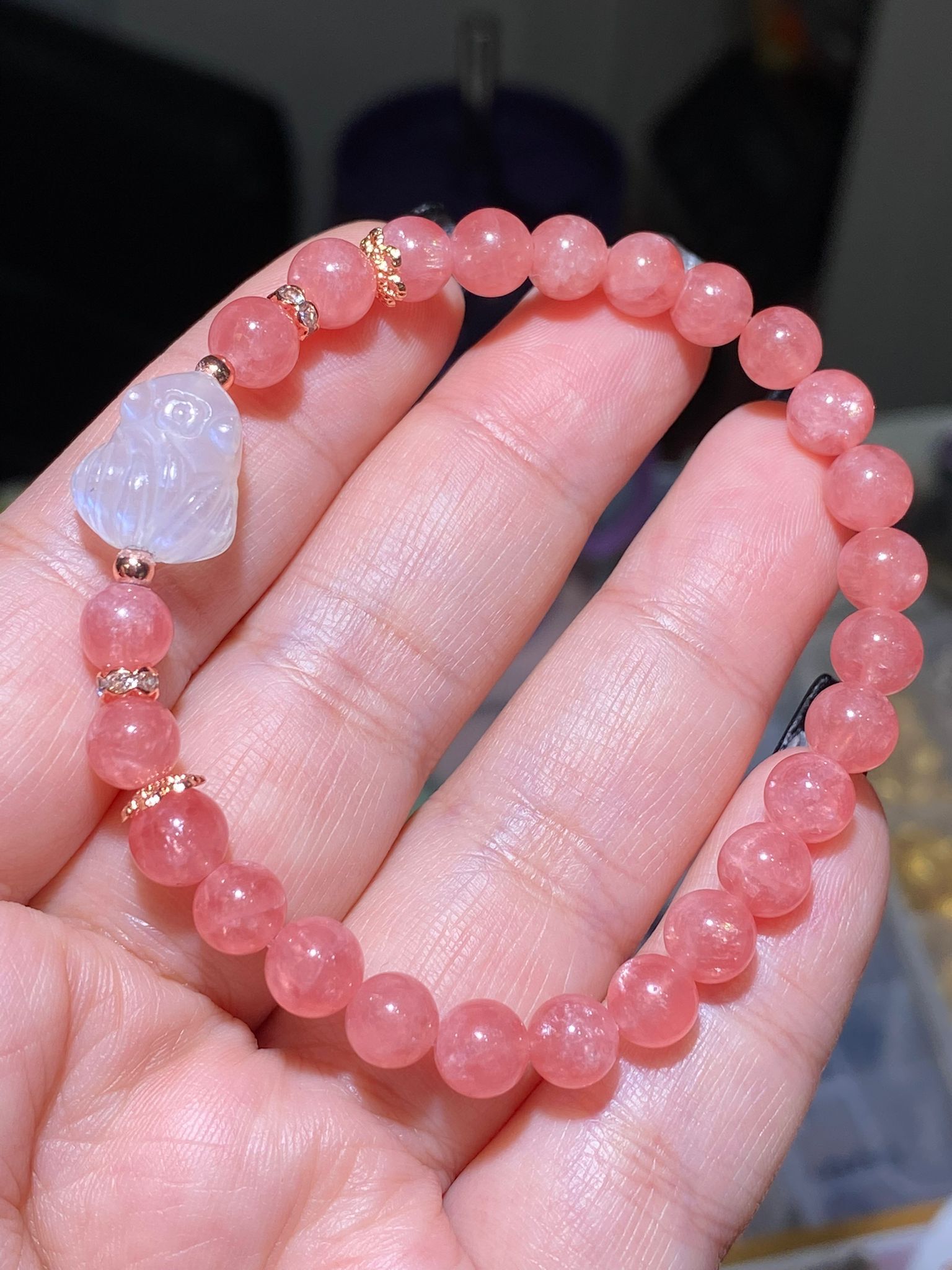 6.6-6.8MM冰種紅紋石配月亮石趴趴狐