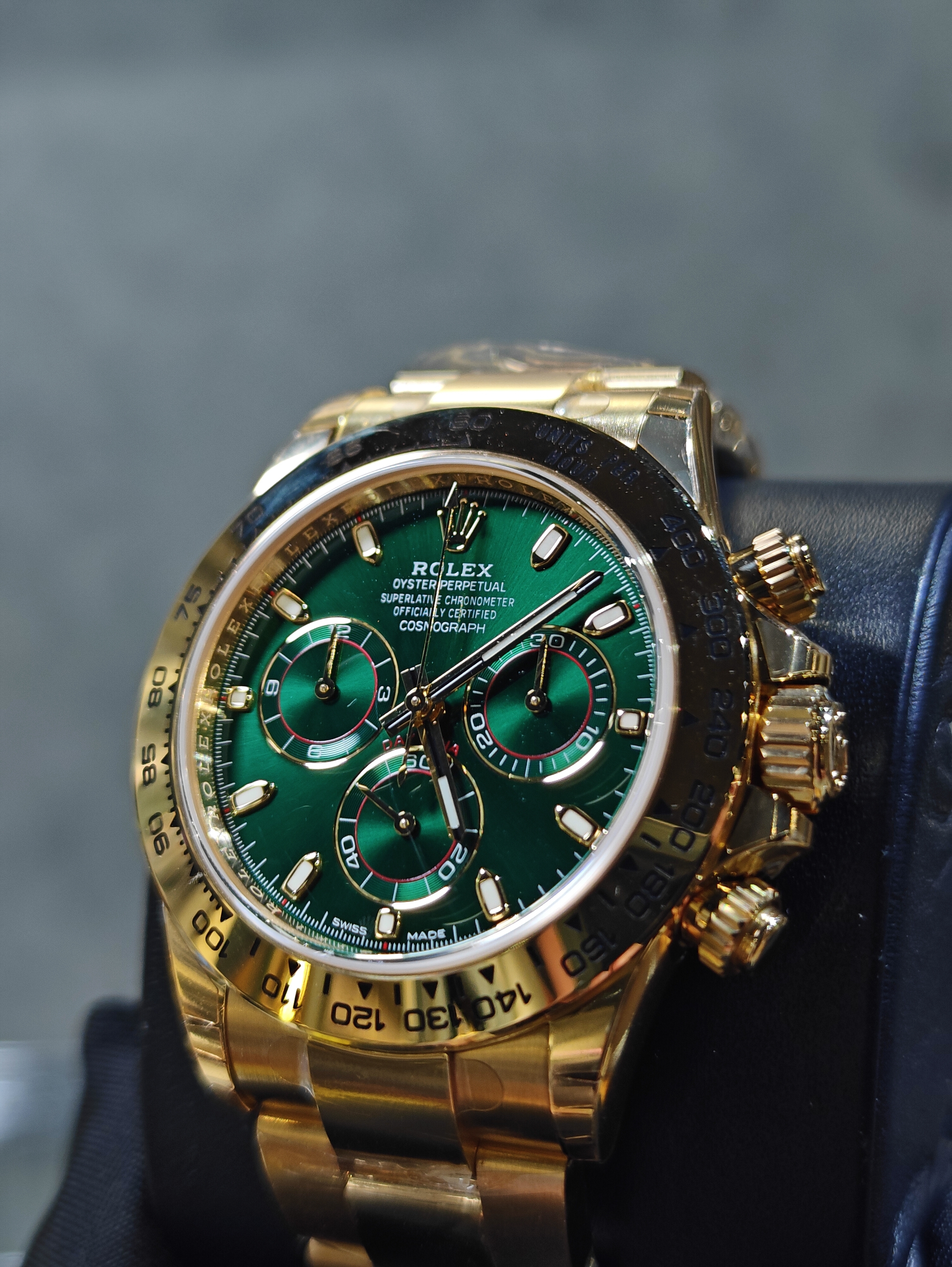 BRAND NEW ROLEX 116508 GREEN OYSTER PERPETUAL COSMOGRAPH DAYTONA GOLD 40MM
