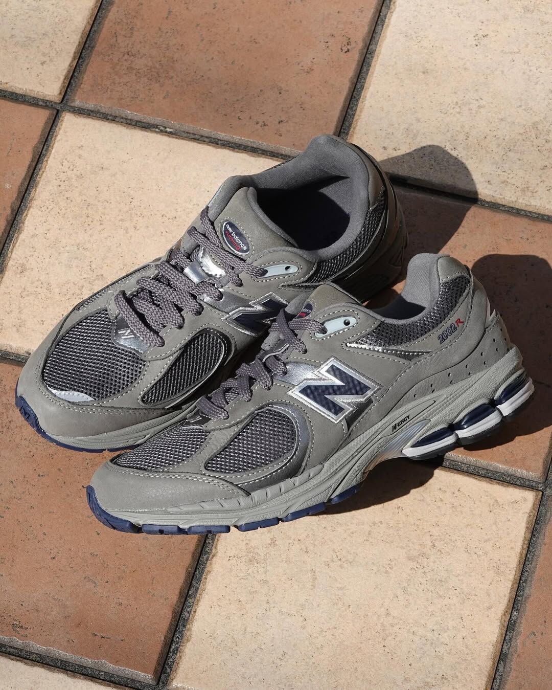 [預訂] New Balance ML2002RA