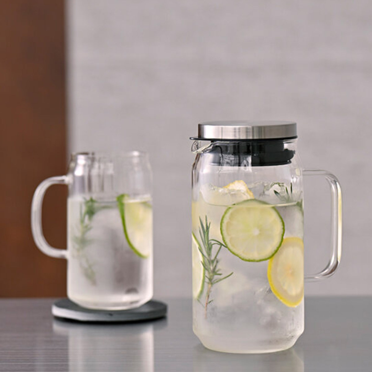 日本HARIO 0.75L 玻璃水勺 -WJCA750HSV