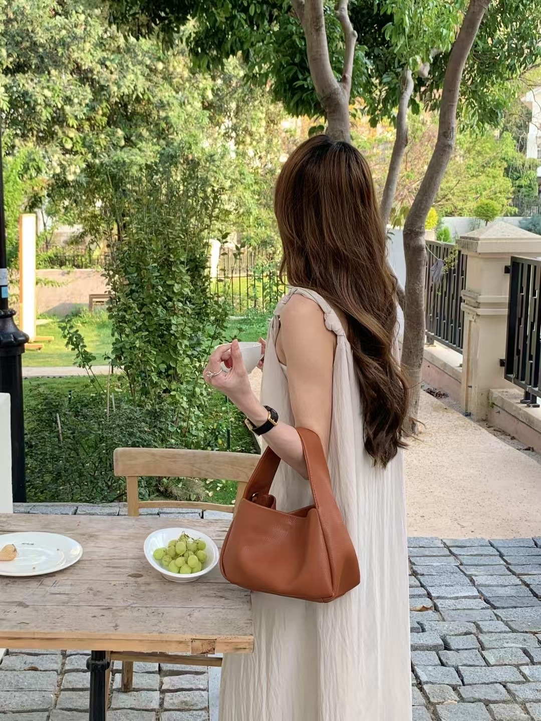 軟皮極簡質感包包(黑)