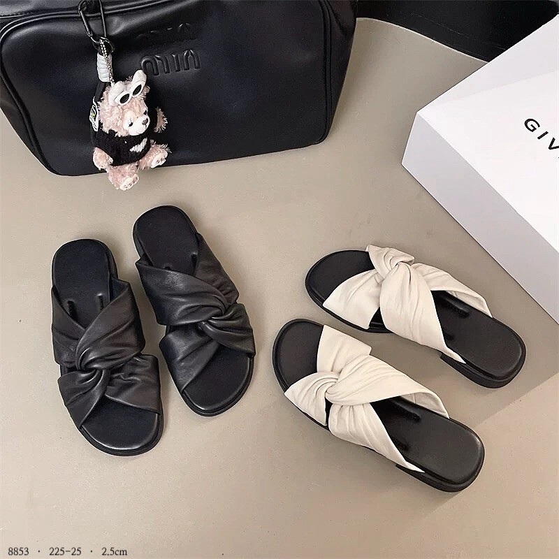 8853-韓國質感羊皮柔軟拖