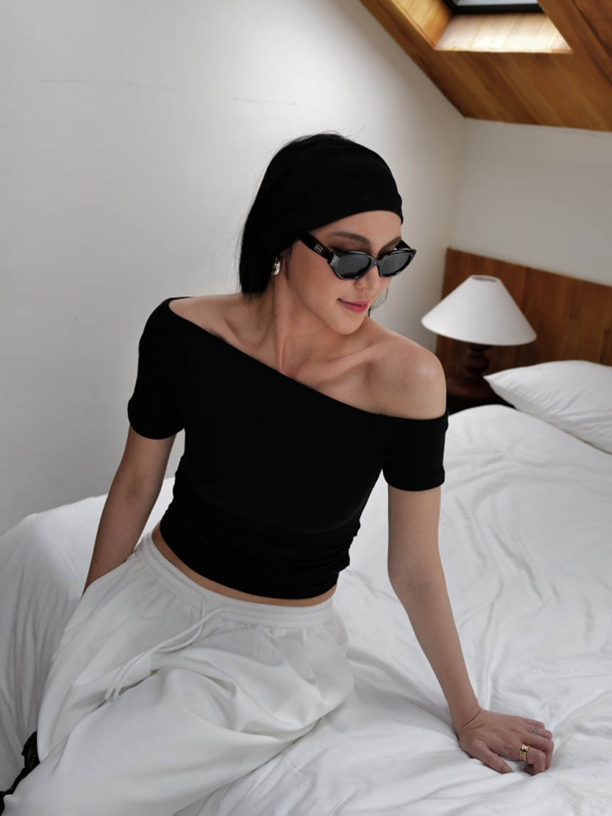 斜肩直角側抓皺T*4色