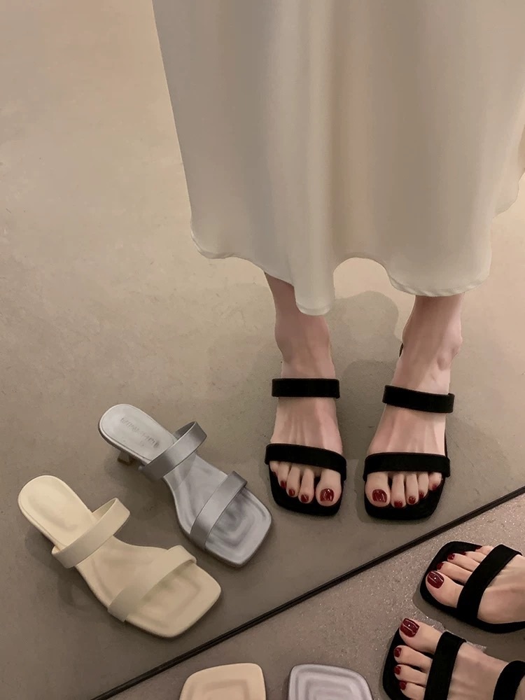 高級感細閃低跟涼鞋/三色