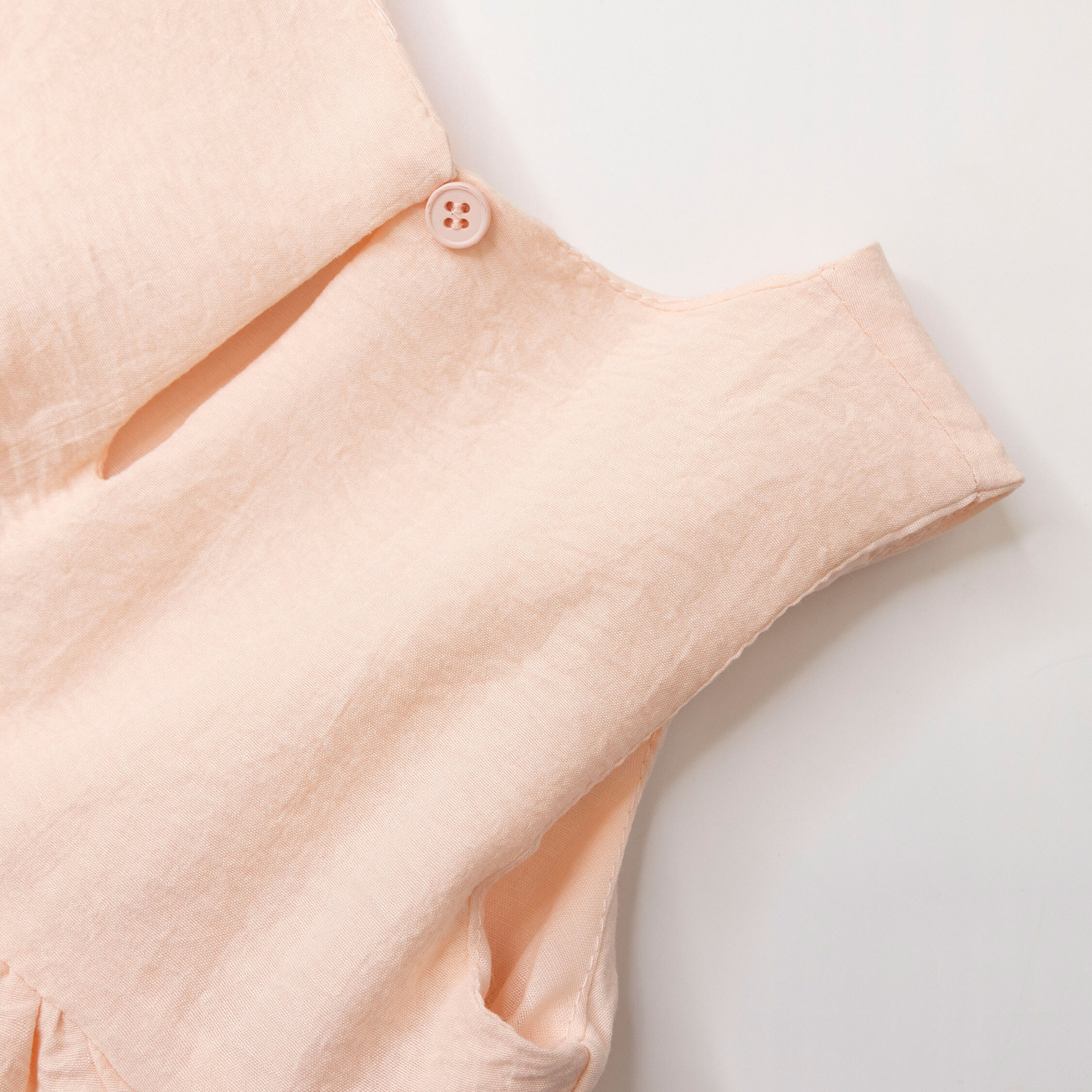 【H50116】舒適蕾絲漸層設計無袖上衣