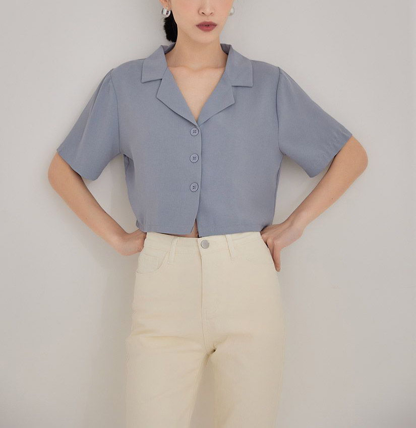 ➤翻領排釦衫