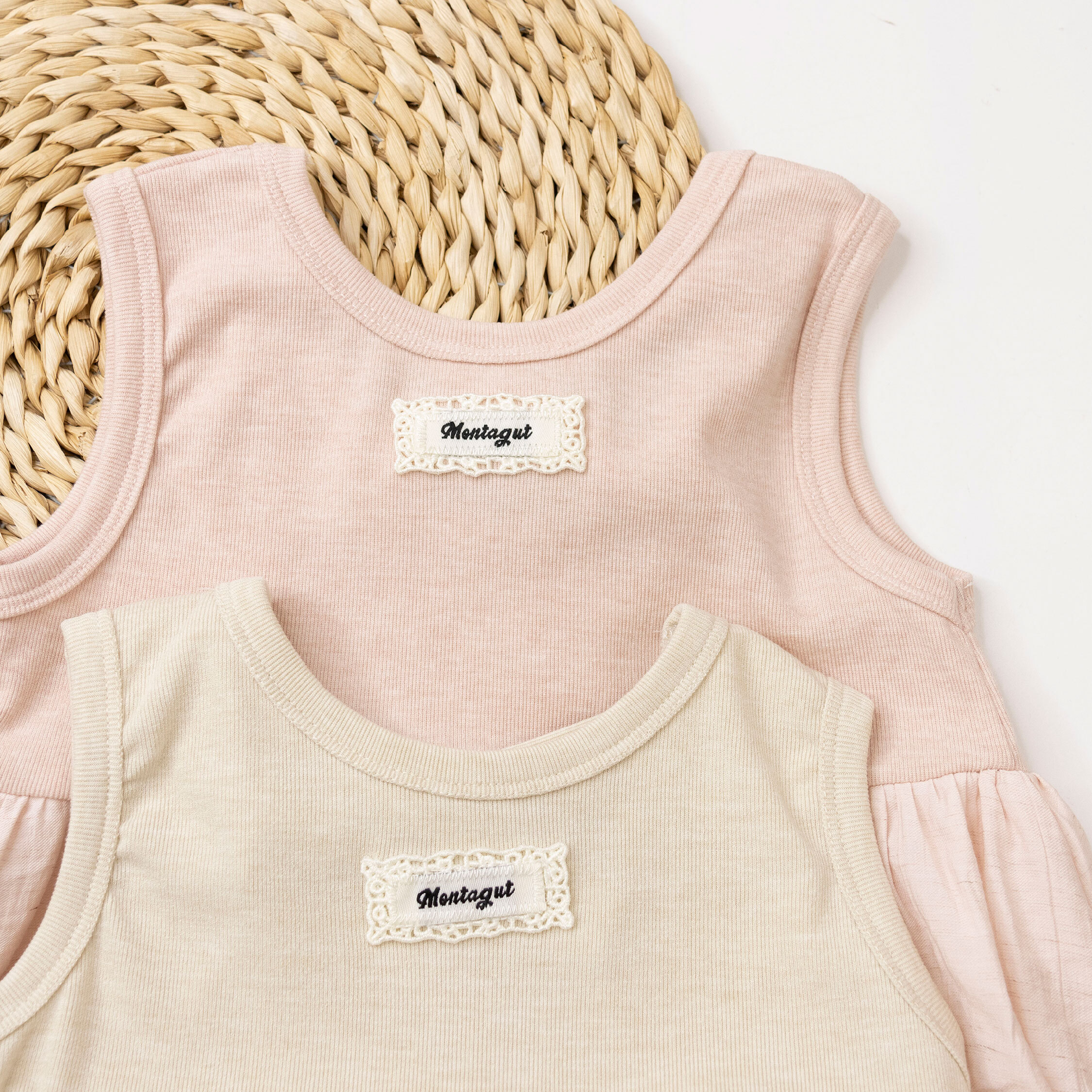 後交叉設計字母小標背心/上衣＊二色 (H50470)