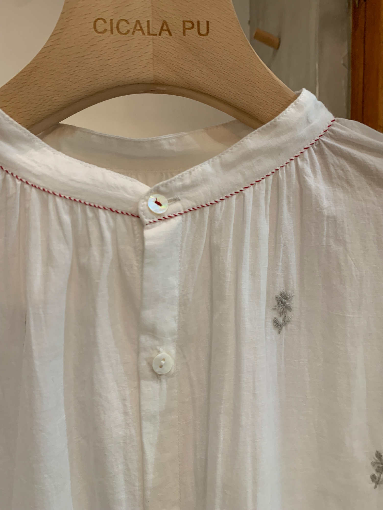 Bunai 手織棉 刺繡 白色上衣 100%cotton(HANDLOOM)