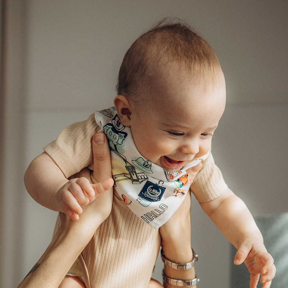 La Millou波蘭 竹纖涼感口水兜｜抗菌口水兜｜米奇系列_嚮旅行篇