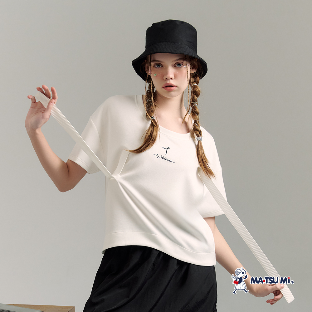 MA‧TSU Mi 休閒寬鬆感裝飾緞帶英文字繡花上衣(白.黑)