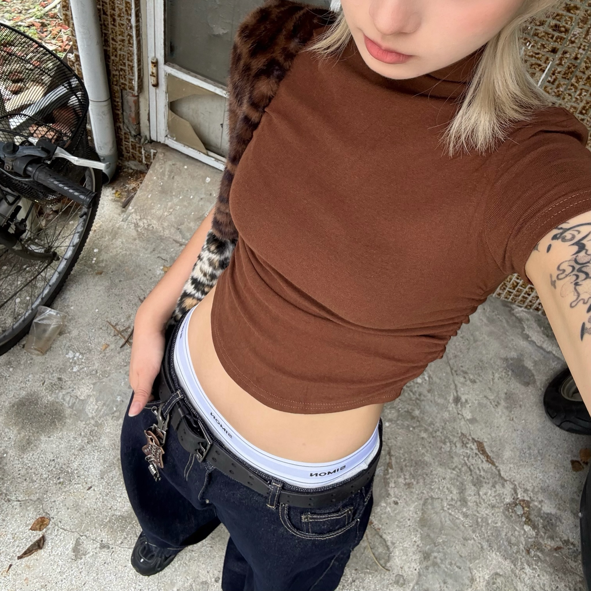 【最後現貨】SIMON MADE GC-2500 側抓皺 微高領 修身 短袖 上衣