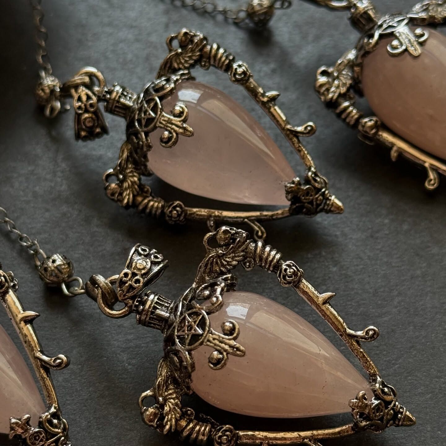 [原石] 粉晶 水晶靈擺（也可以作為項鍊）