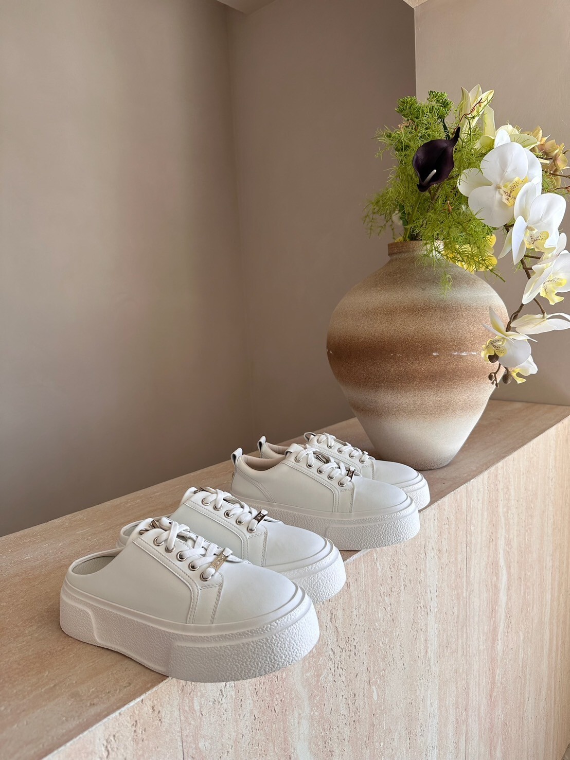 經典升級重現二代小白鞋系列