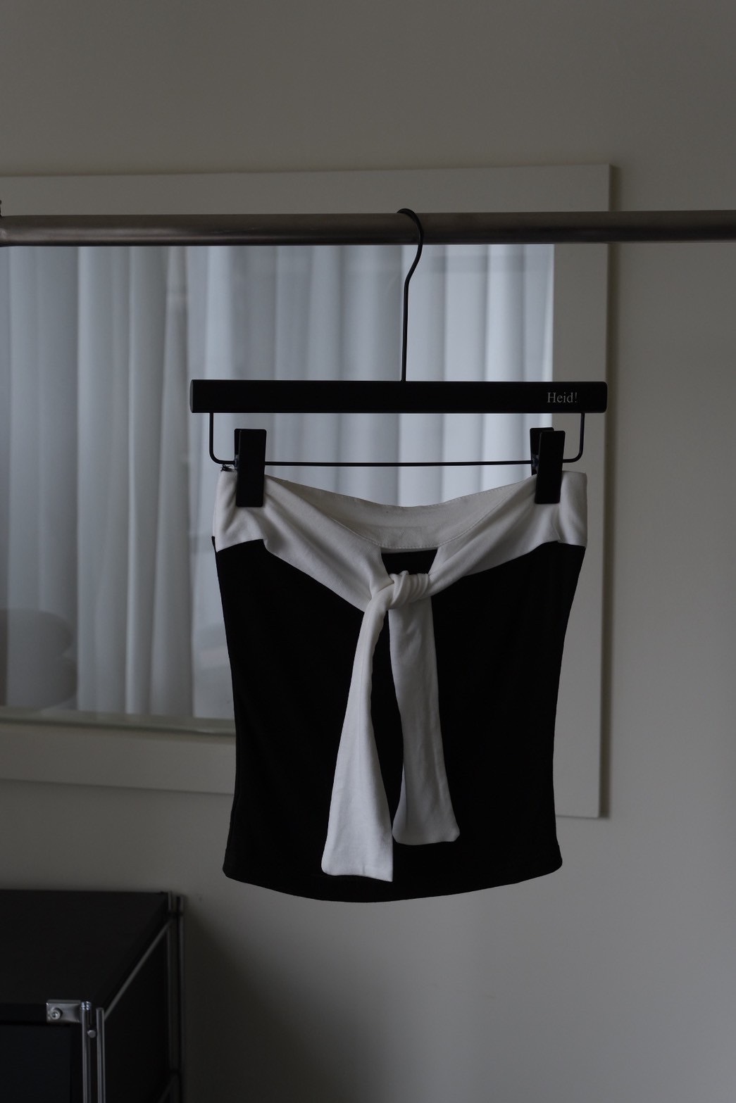 赫本撞色平口背心