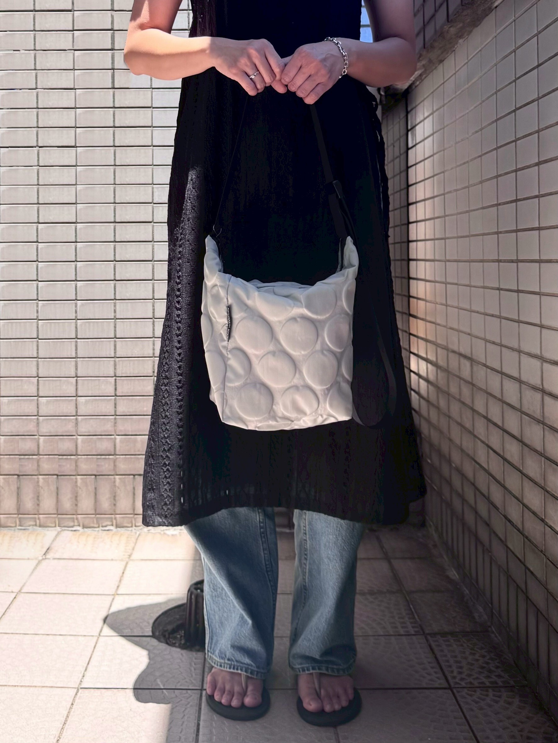 Bag'n'Noun 圓點包  S號 - 淺灰 (70020962ECRU)