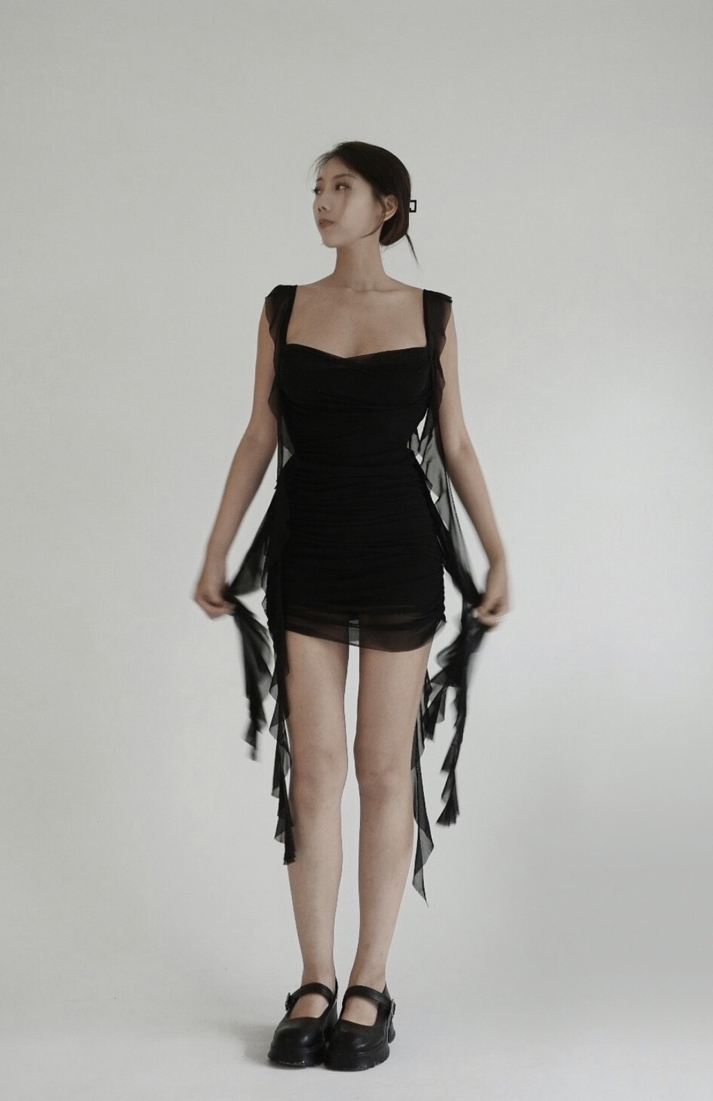 不規則飄帶露背洋裝