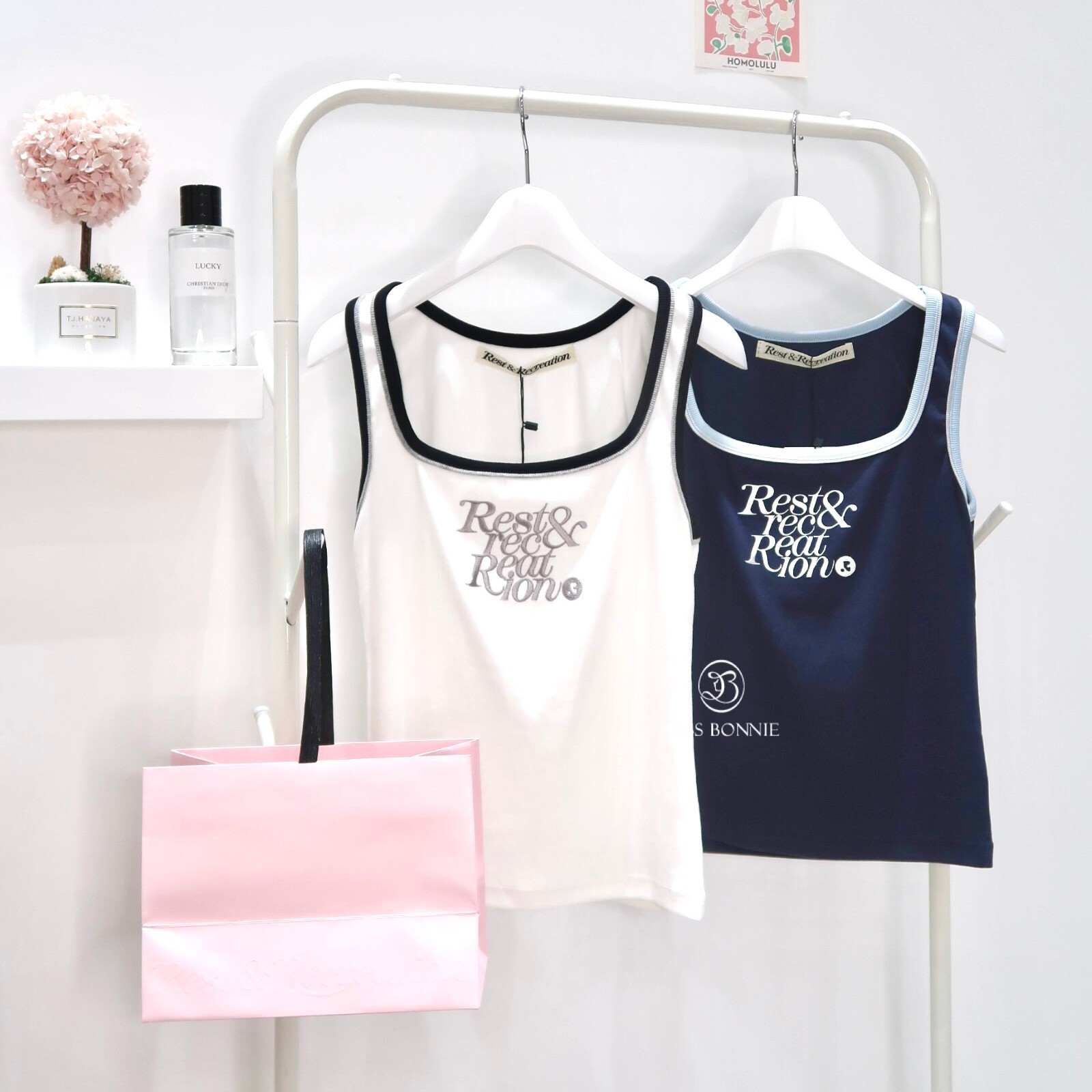 Rest & Recreation草寫Logo螺紋滾邊背心