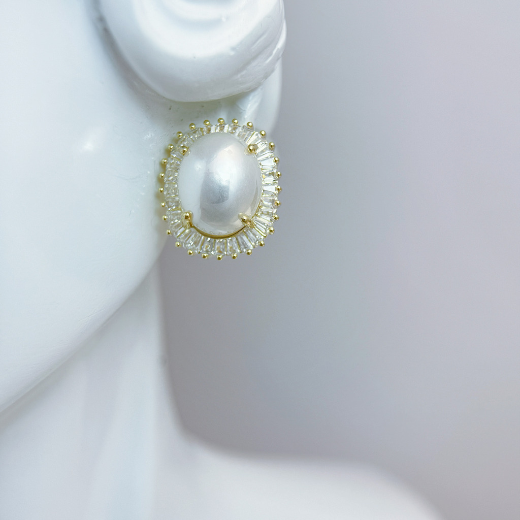 橢圓貝珠皇冠耳夾