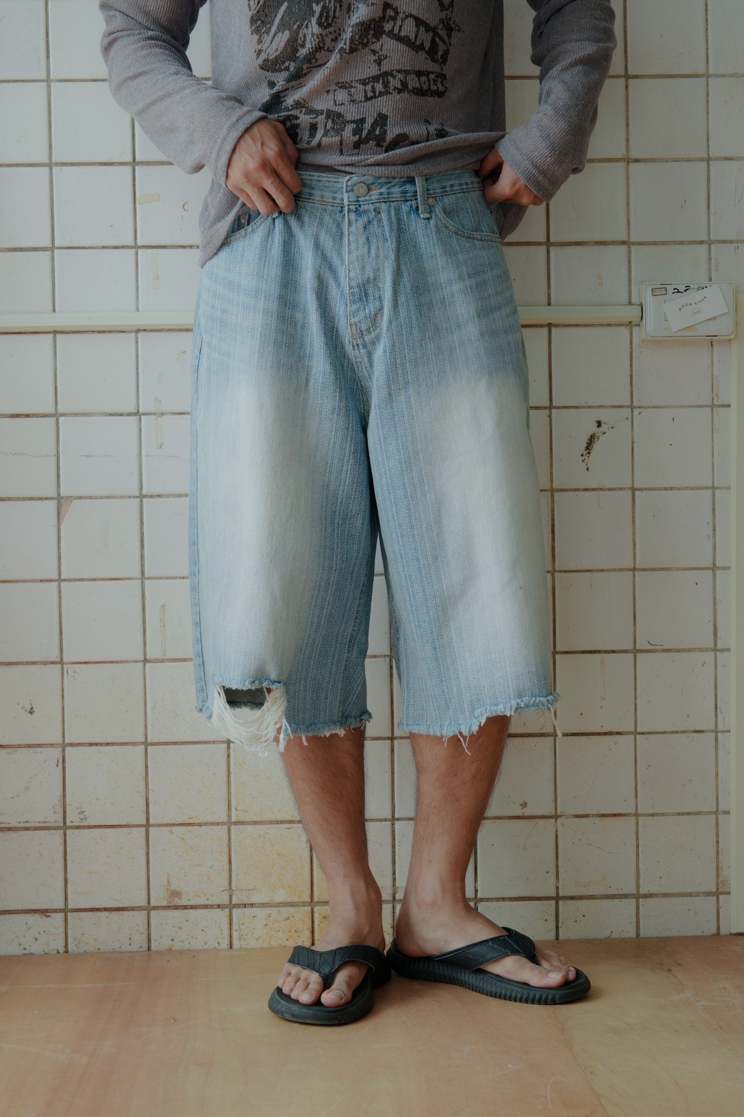 【Unisex】Distressed Stripe Denim Pants #短褲