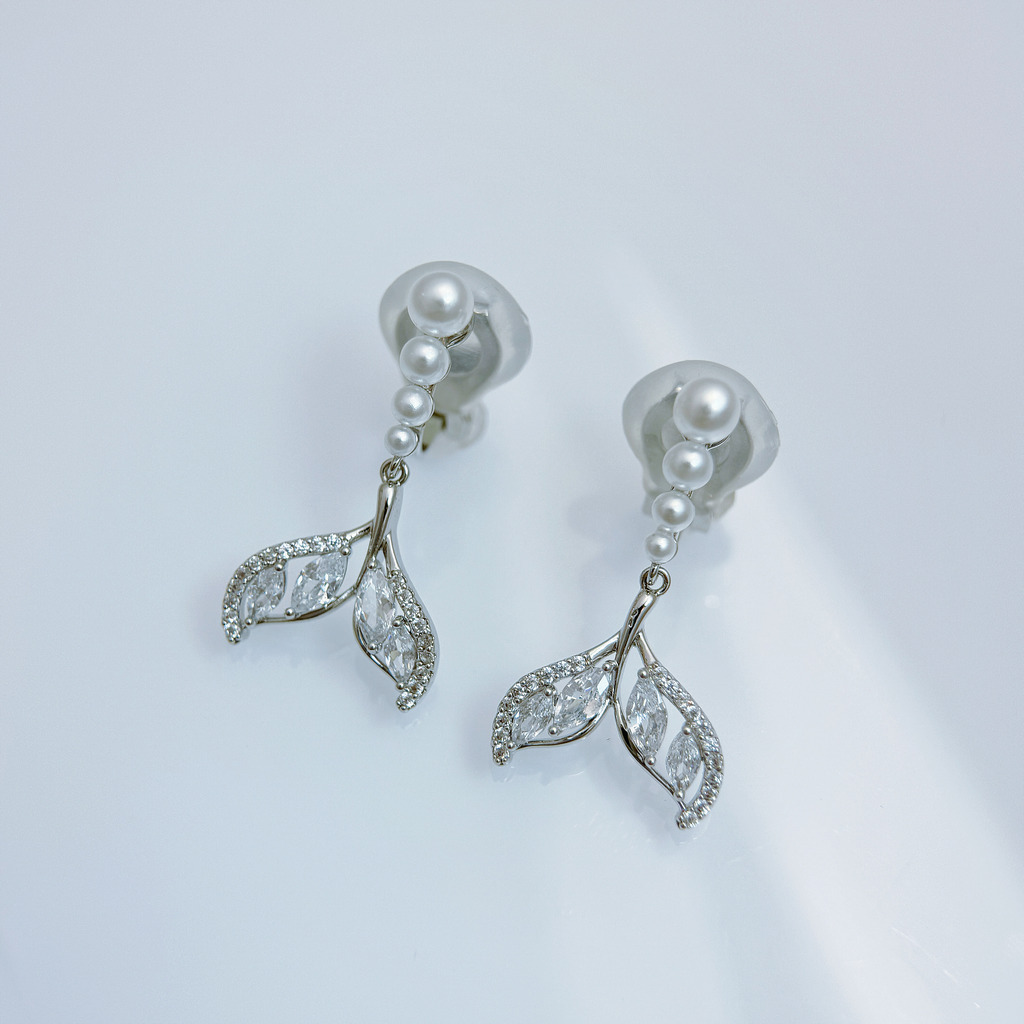 珍珠串葉流線耳夾