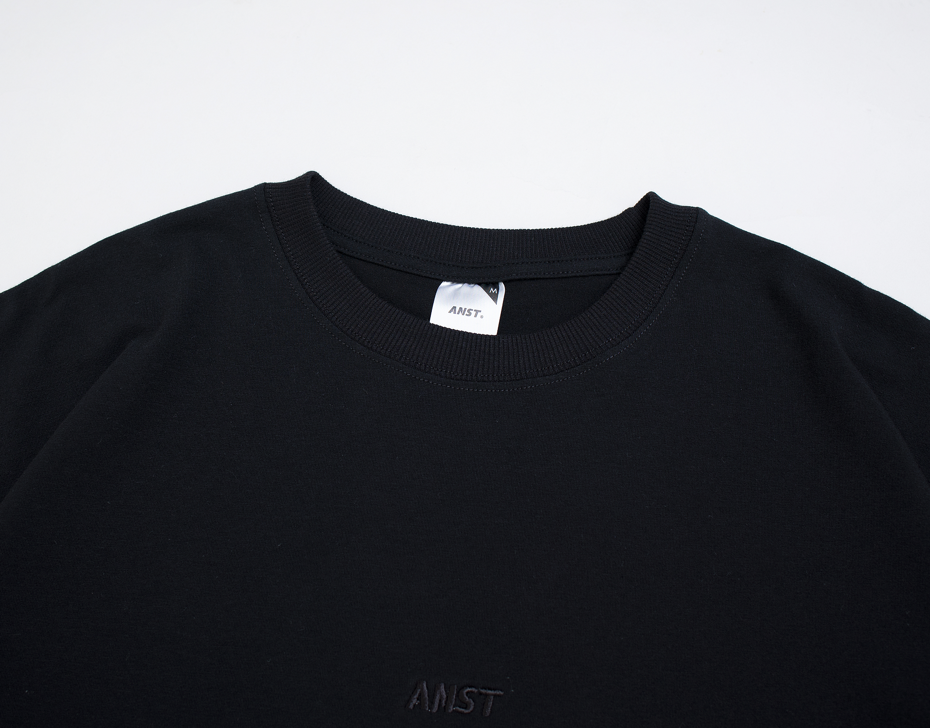 ANST 台灣40支刺繡剪裁短T AN.53