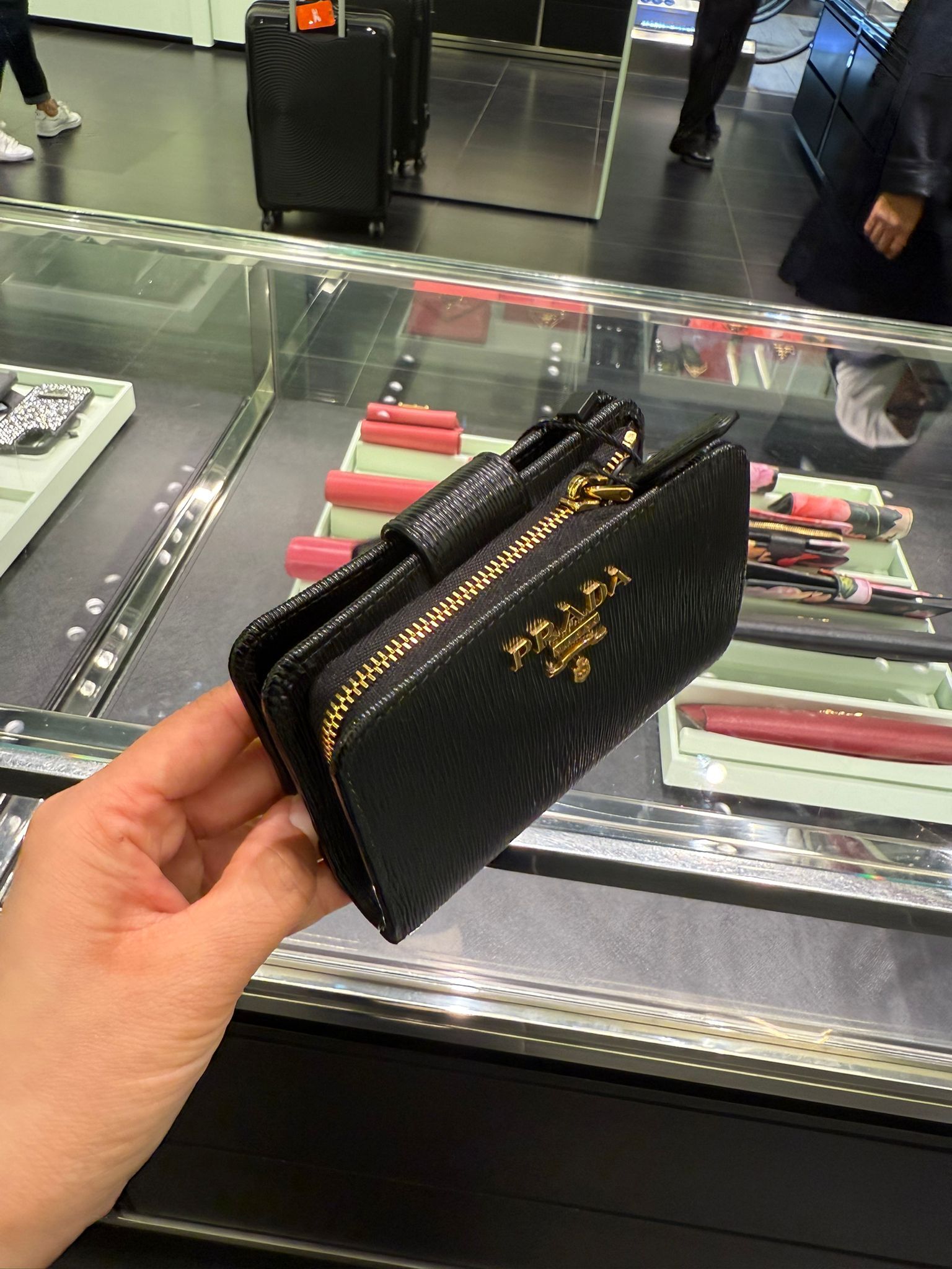 Prada Leather bifold  Wallet Black 1ML018