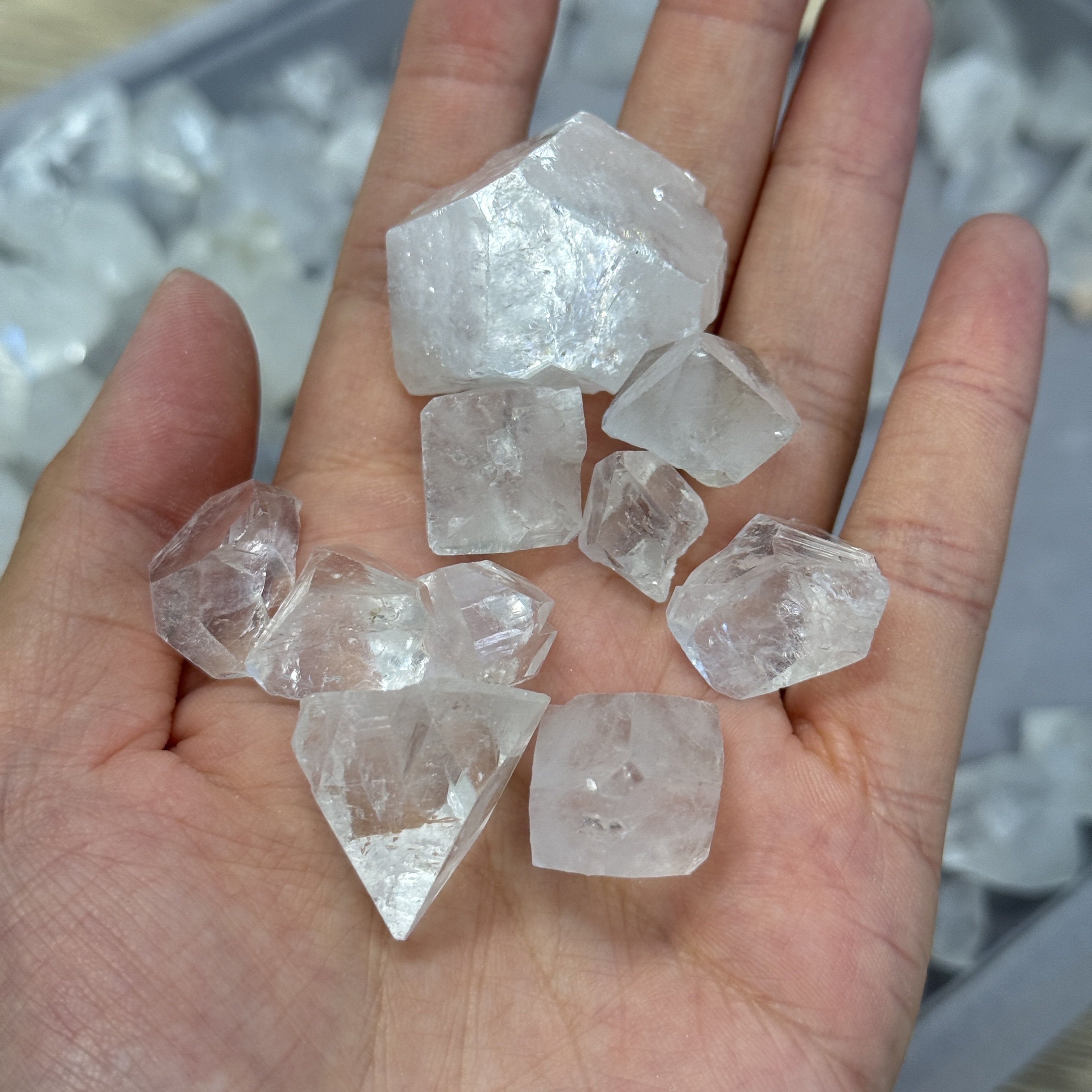 鑽石魚眼石 100g / 180g