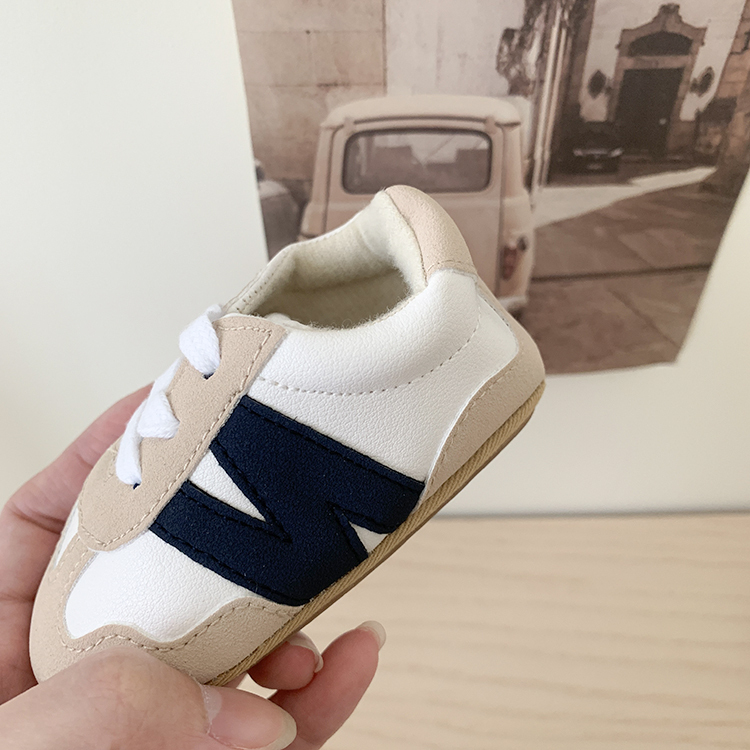 簡約百搭學步鞋