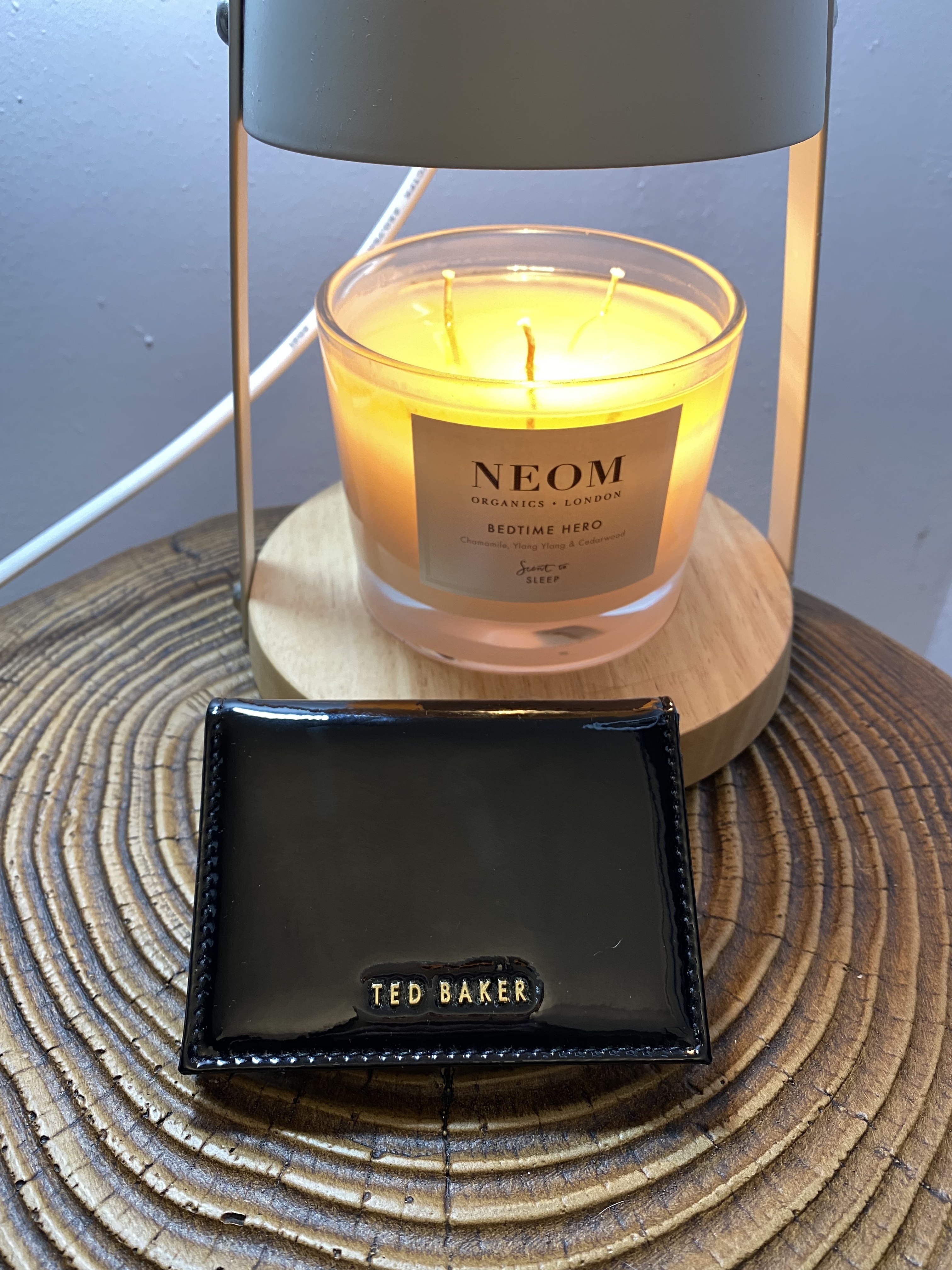 美國現貨 Ted Baker Patent Poppered Oyster Card Holder