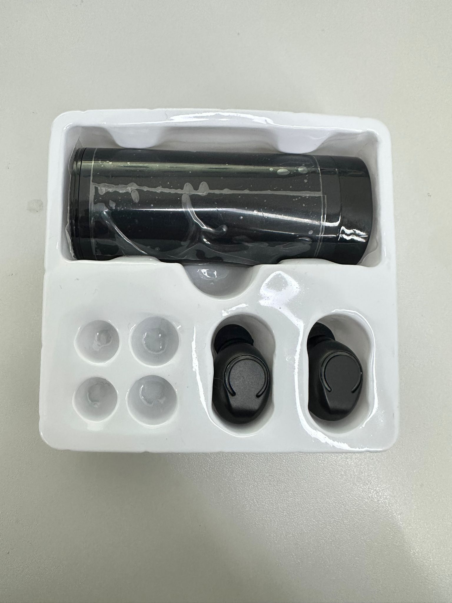 【現貨】TWS F9 便攜式迷你無線耳機 (黑色)