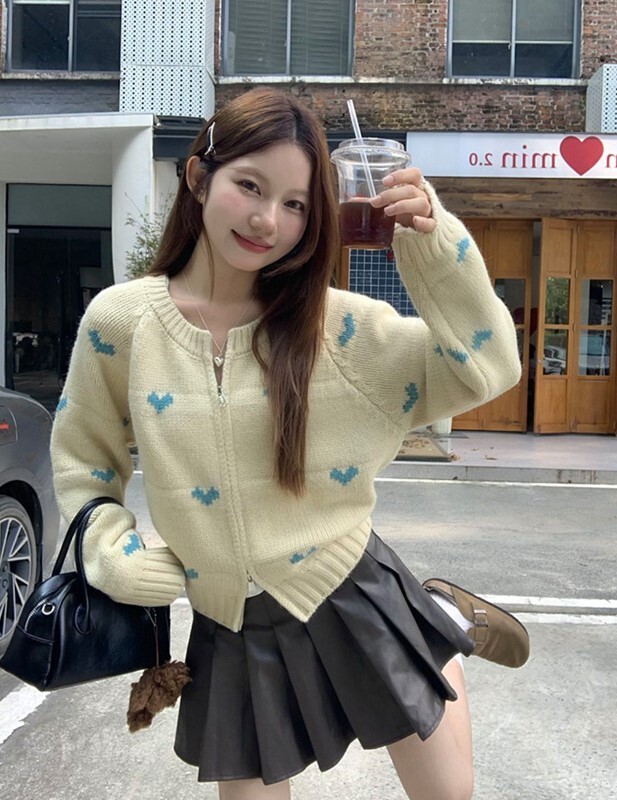 Sweet Minimalist Heart Knit Zip-Up Cardigan