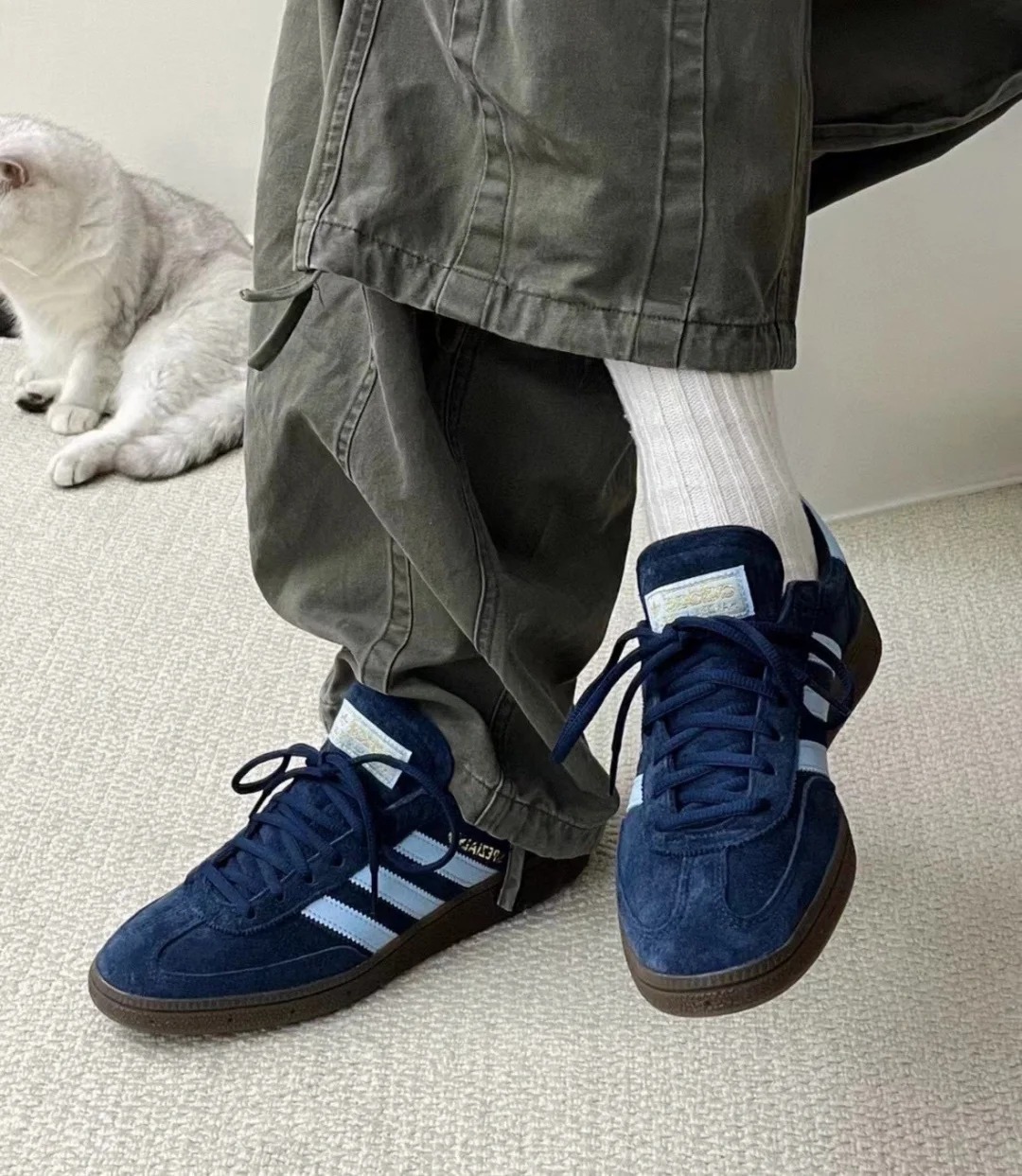 [特價售出無退換]男女鞋 ADIDAS HANDBALL SPEZIAL 深藍 水藍邊 經典 復古 麂皮 德訓鞋 休閒鞋【BD7633】