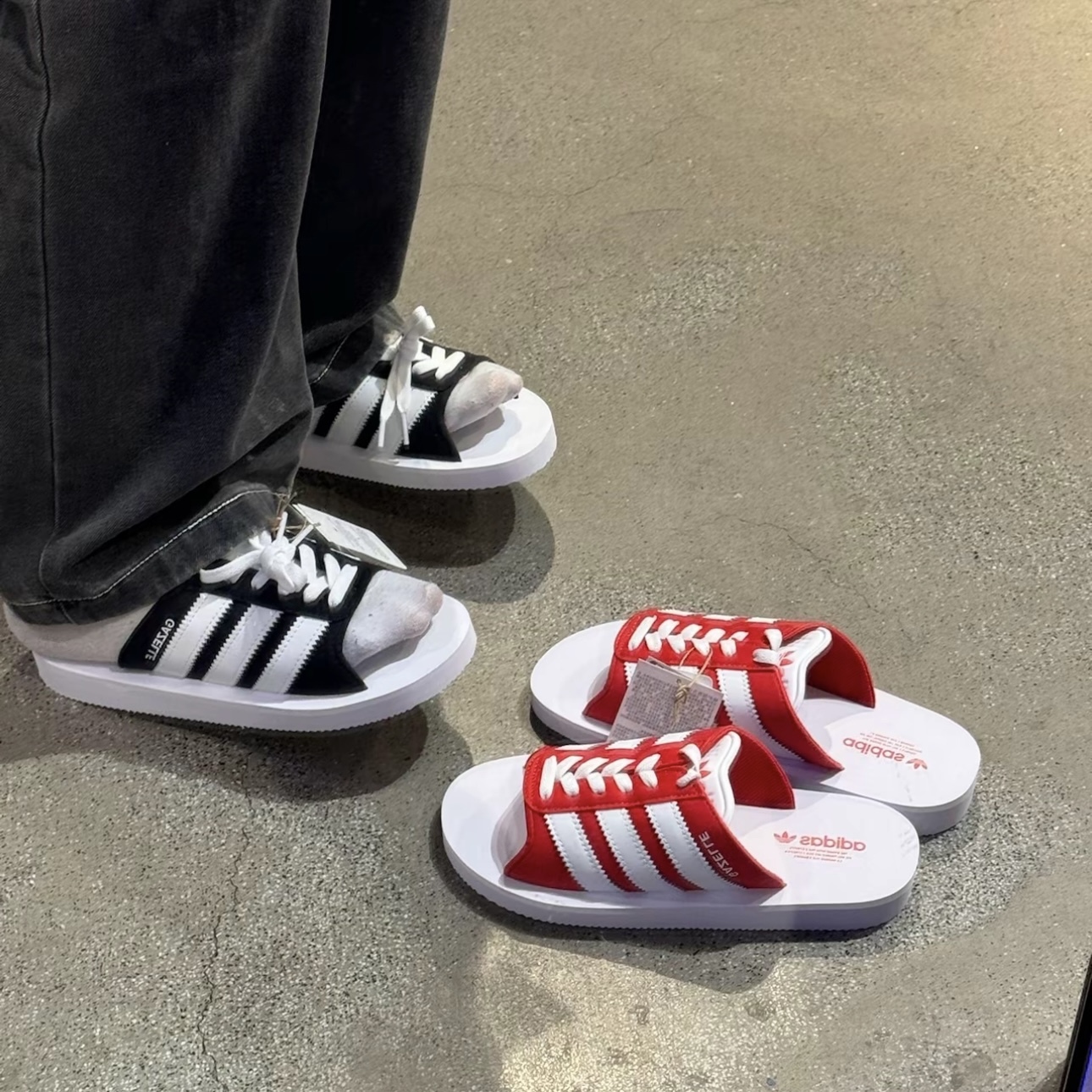 ADIDAS ORIGINALS GAZELLE BEACH 黑白/紅 一字拖鞋 休閒 男女同款 愛迪達 JQ7421 JQ7424