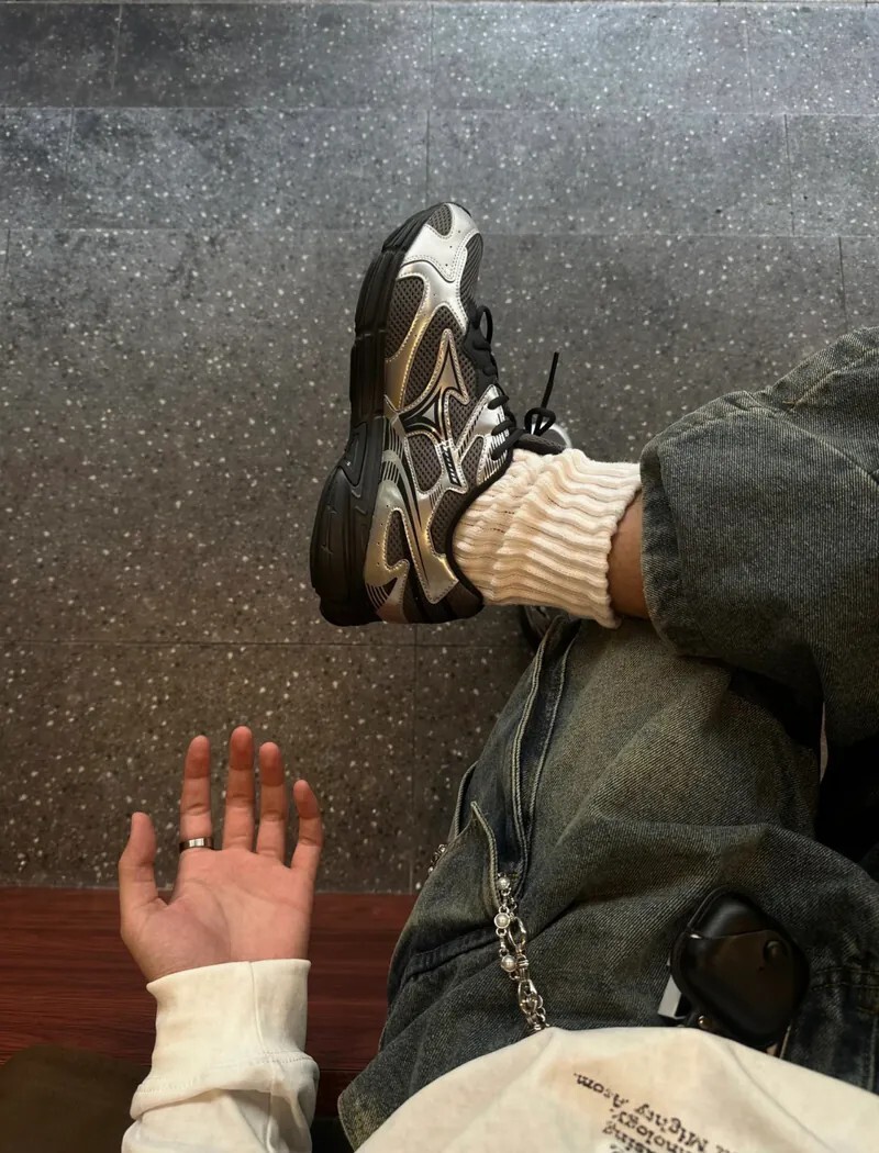 KTQ STORE ‧ MIZUNO Speed 2k 灰銀黑底 D1GH222919