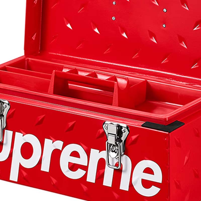 Supreme - Diamond Plate Tool Box 工具箱 Supreme Diamond Plate Tool Box (FW18) - $118